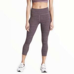 Athleta || Ultimate Linear Lines Capris Violet Small